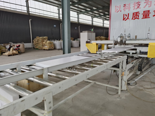 擠塑板是什么材料做的，擠塑板有什么作用